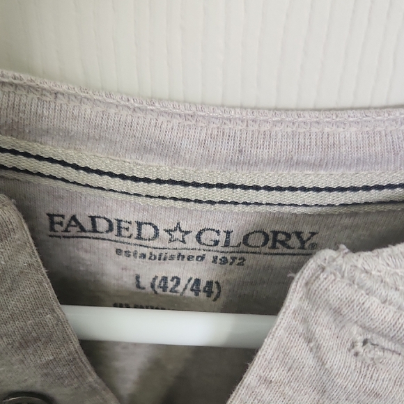 Faded Glory Light Gray Henley Top - Picture 2 of 2